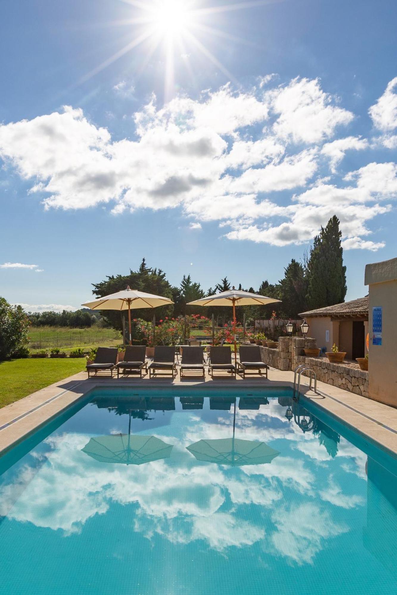 Finca Familia Pollença Exteriör bild